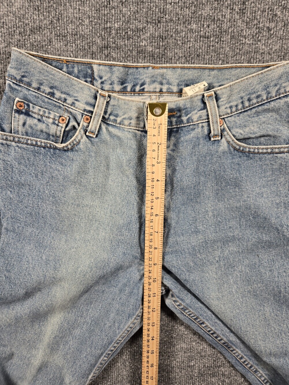 Vintage 90s Levi's 512 Slim Fit Straight Leg Jeans Light Wash‎ Denim Size 13 - Picture 10 of 11
